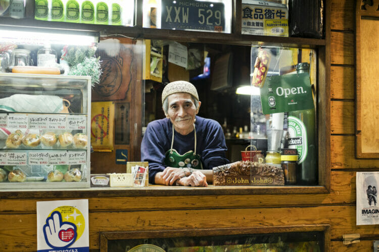 『ジョンジョン』50年。ホンモノが営む、ホットドッグ店の草分け。