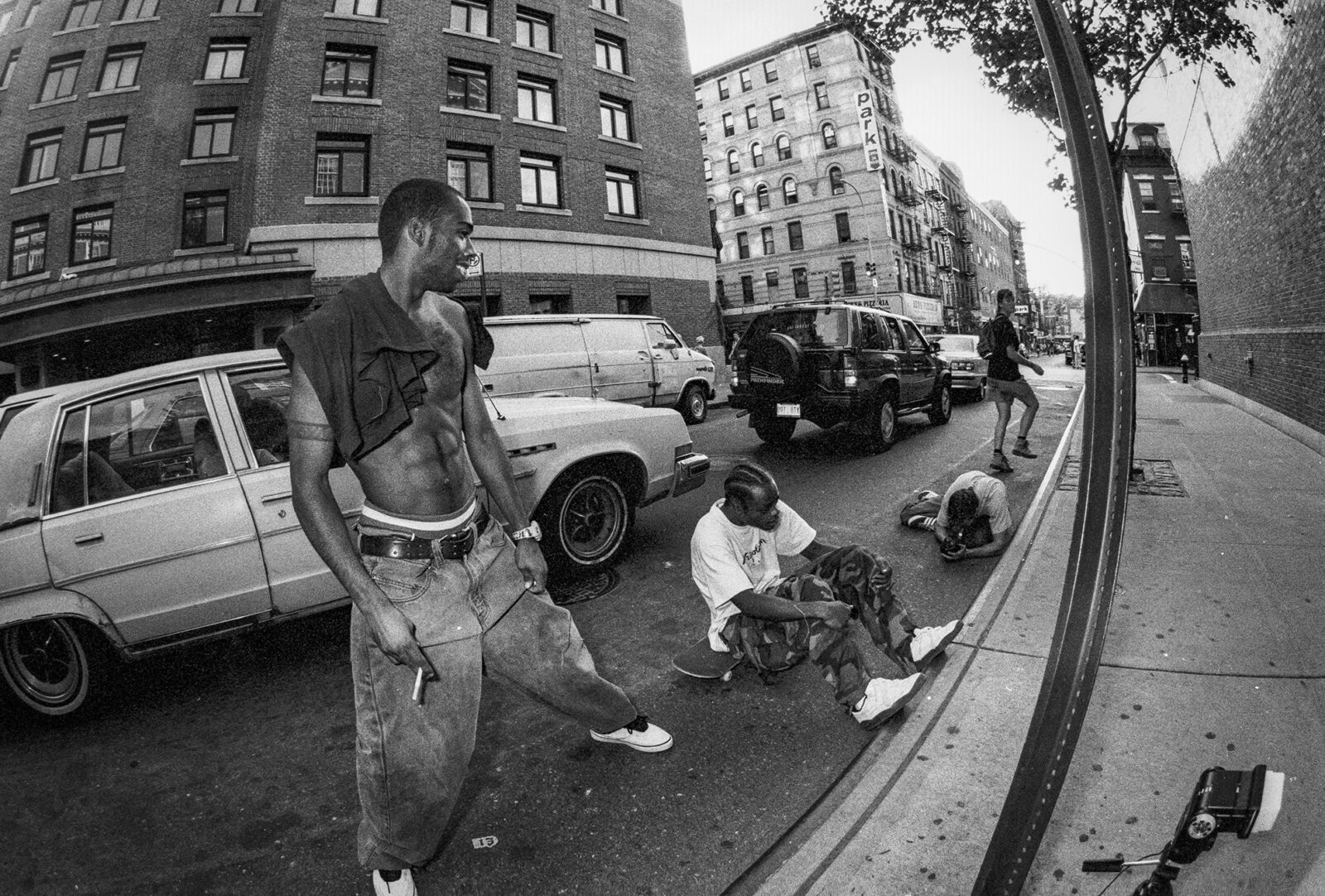 『All the Streets Are Silent：ニューヨーク（1987-1997）
ヒップホップとスケートボードの融合』
ジェレミー・エルキン（監）