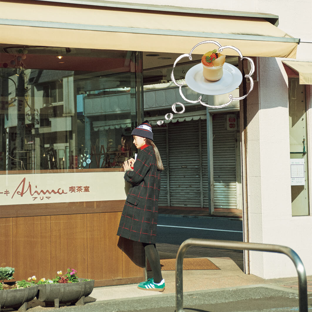 ケーキをイートインで。