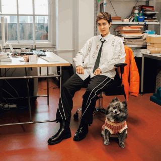 愛犬と一緒に働けるなんて幸せだ！