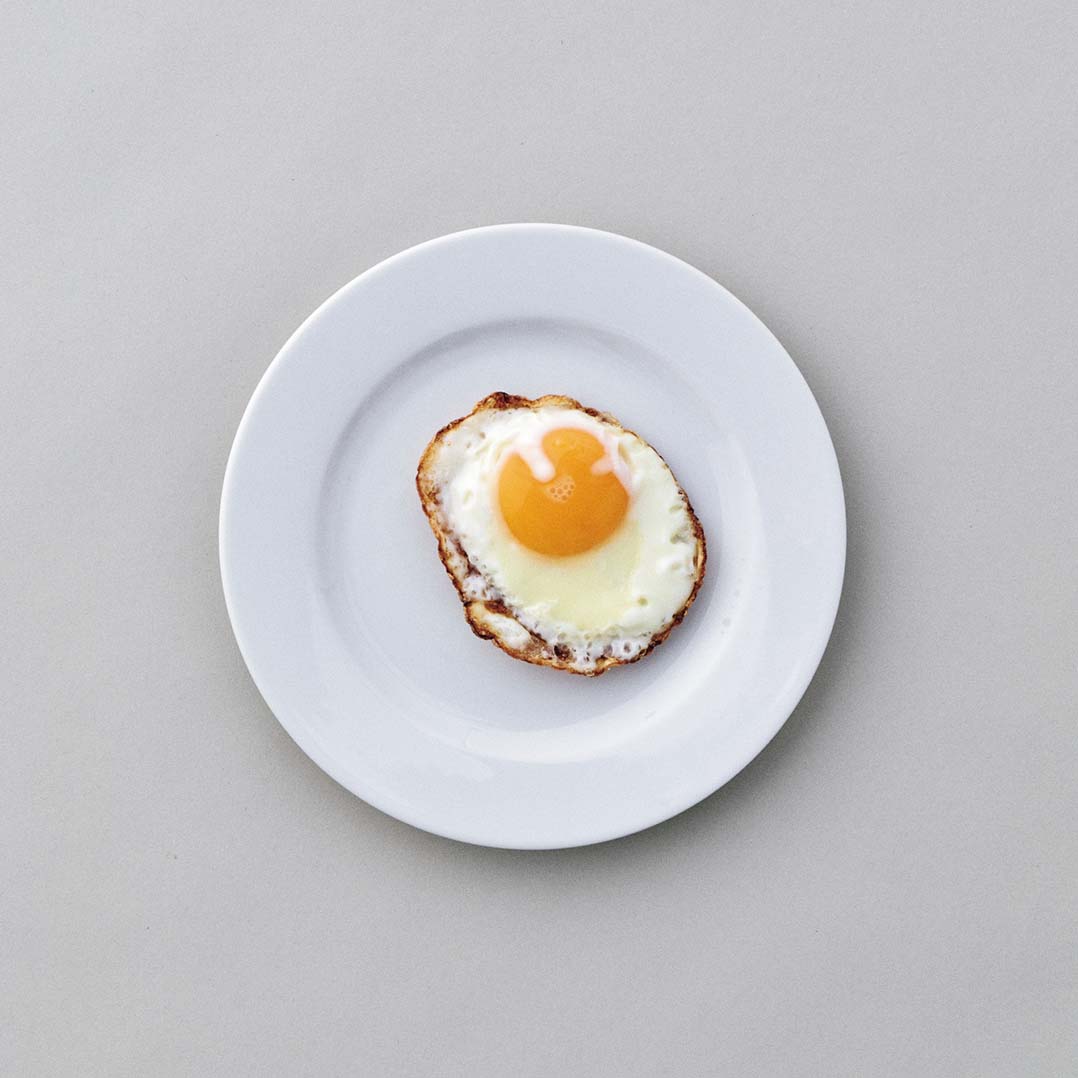 新生活、最初の一枚は白いお皿で決まり。