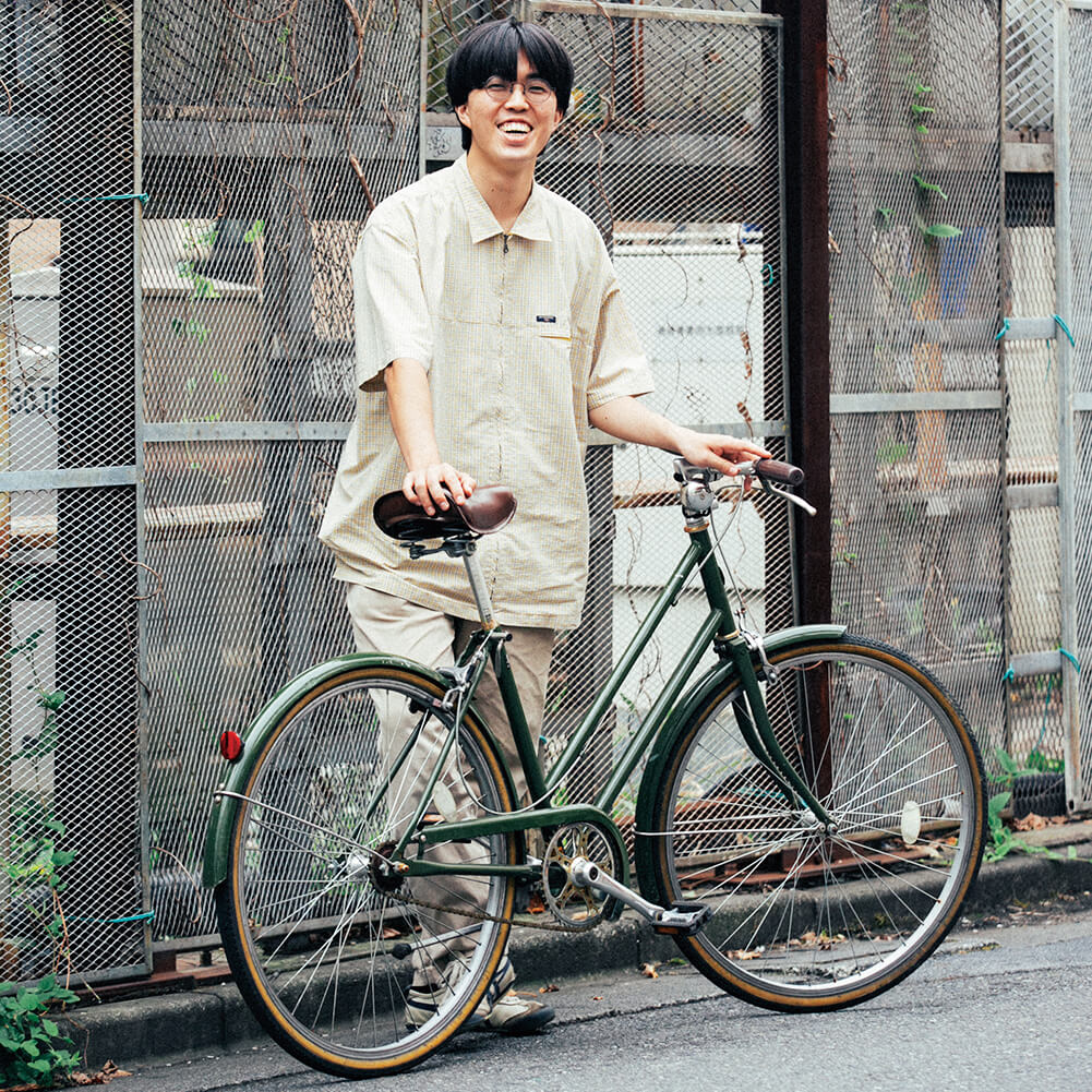徳島で100 年続く〈リンドウ〉の自転車は、​​少しの力でスピードが出る優れもの。