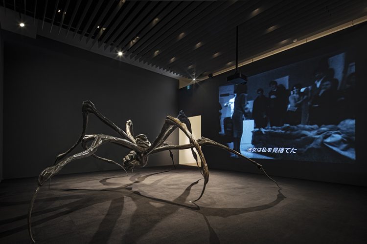 『ルイーズ・ブルジョワ展：地獄から帰ってきたところ 言っとくけど、素晴らしかったわ』に行く。