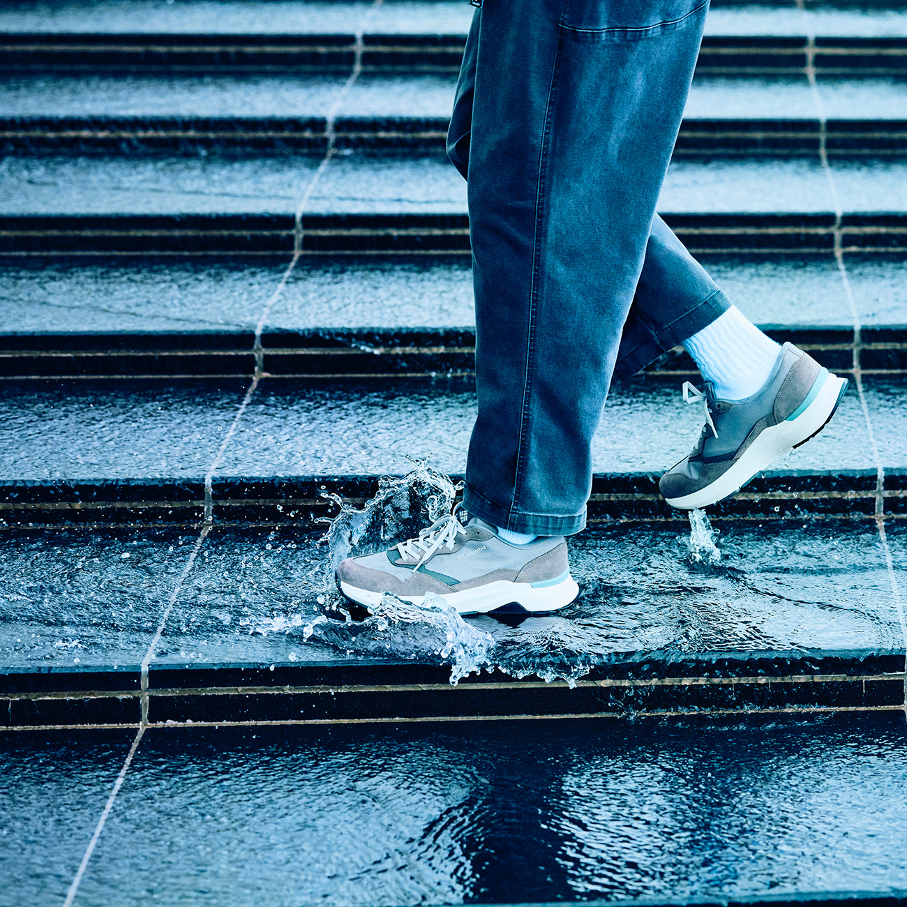 “濡れない、蒸れない”〈コロンビア〉の新作スニーカーで春夏のゲリラ豪雨を乗り切る。