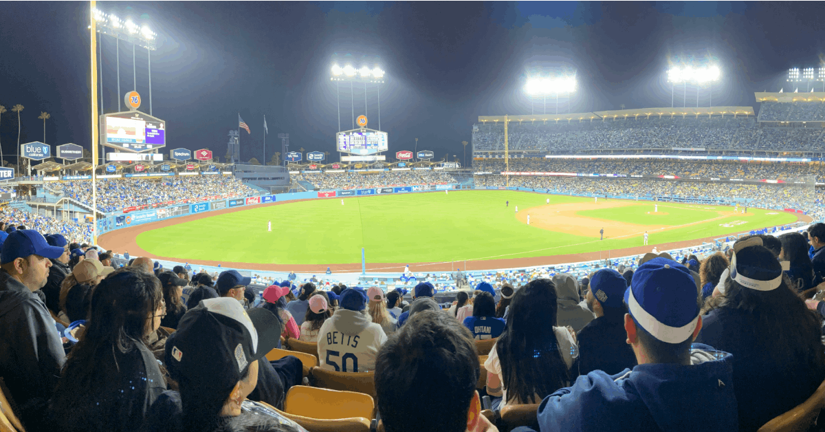 超貴重 ロサンゼルス ドジャース スタジアム シート 観客用ベンチ 超良番 超貴重 ロサンゼルス ドジャース スタジアム シート 観客用