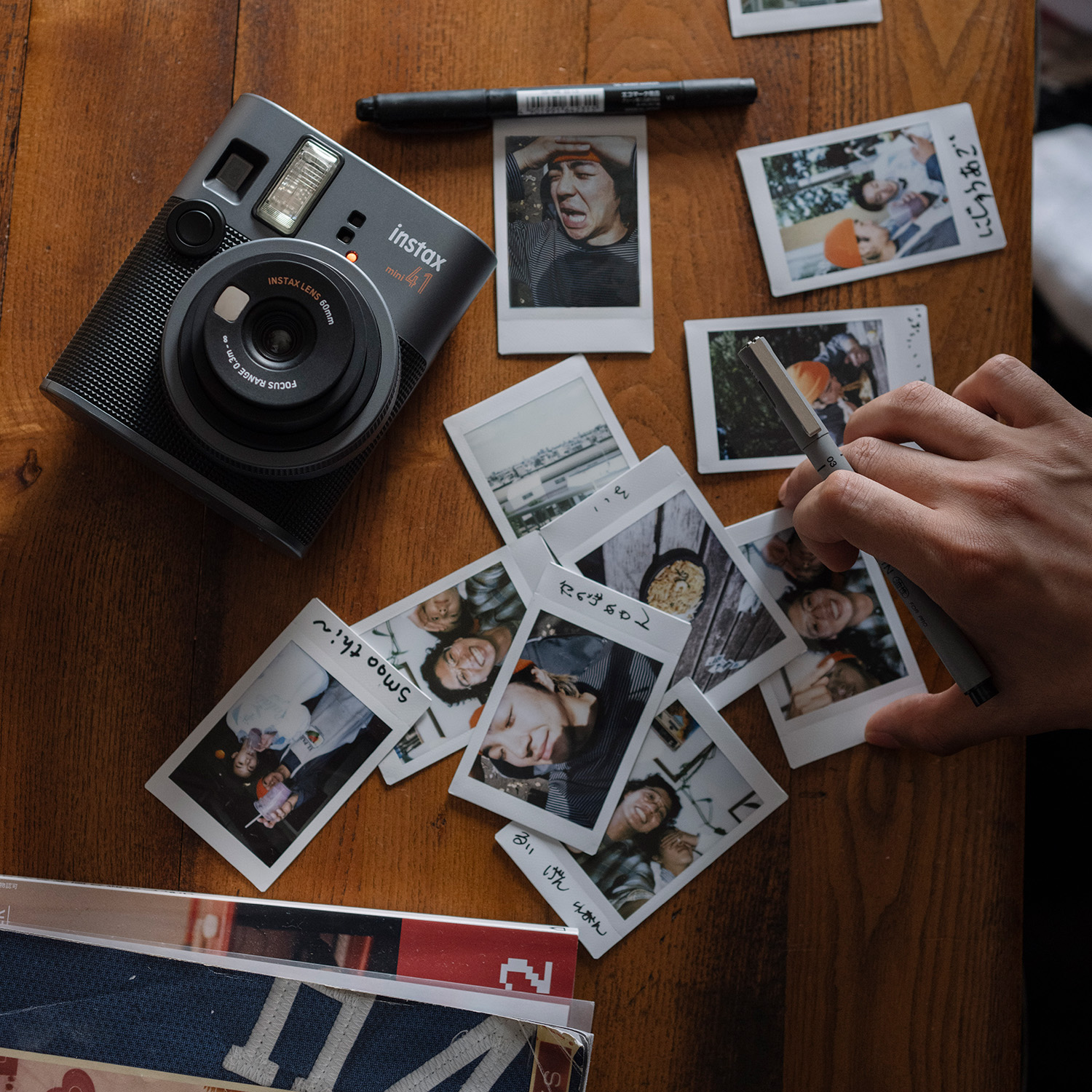 僕らの毎日に、“チェキ”instax mini 41™を。