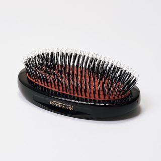 紳士のためのヘアブラシ。