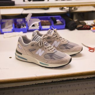 ニューバランスのスニーカーには、本当に職人技が光ってる？