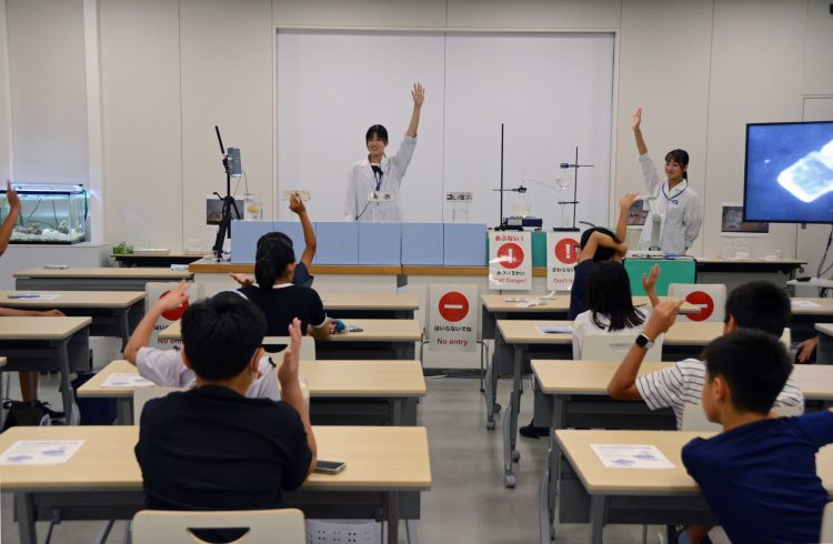 第46回夏休み塩の学習室 「海と塩のハテナ2025 〜いろんな見かたで考えよう！〜」で自由研究。