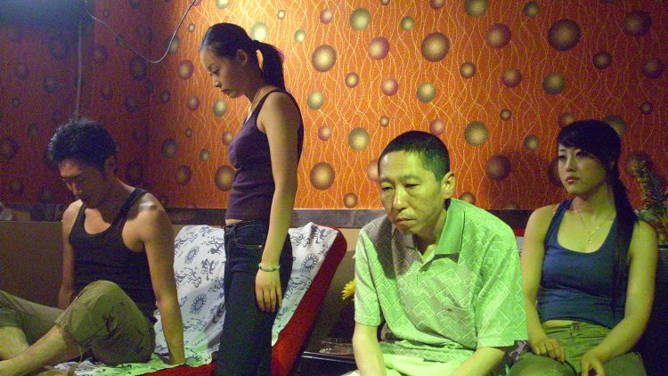 『アフター・オール・ディーズ・イヤーズ』をチェックする。