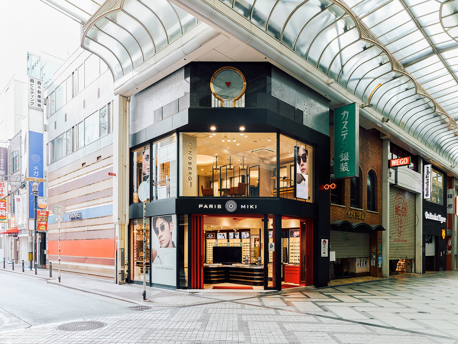 心斎橋にオープンした〈リンドバーグ〉で、 快適かつ美しいアイウェアを探しに行こう。