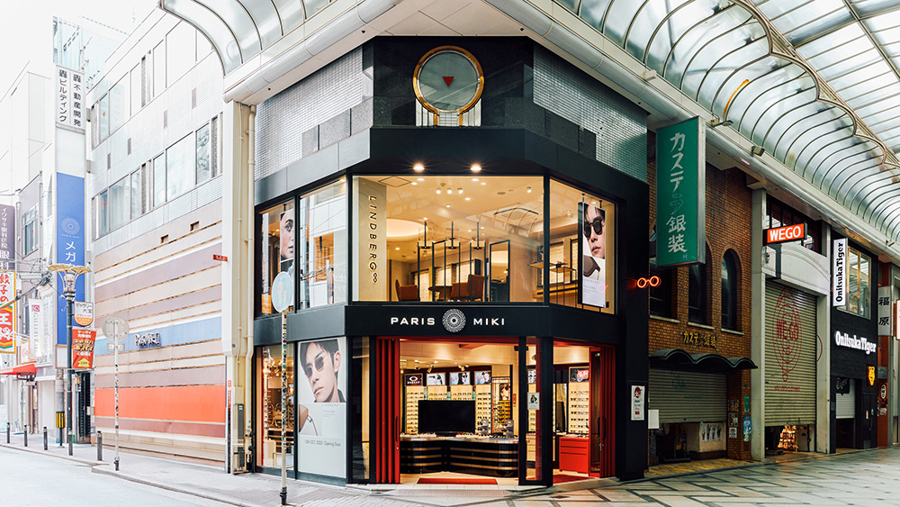 心斎橋にオープンした〈リンドバーグ〉で、快適かつ美しいアイウェアを
