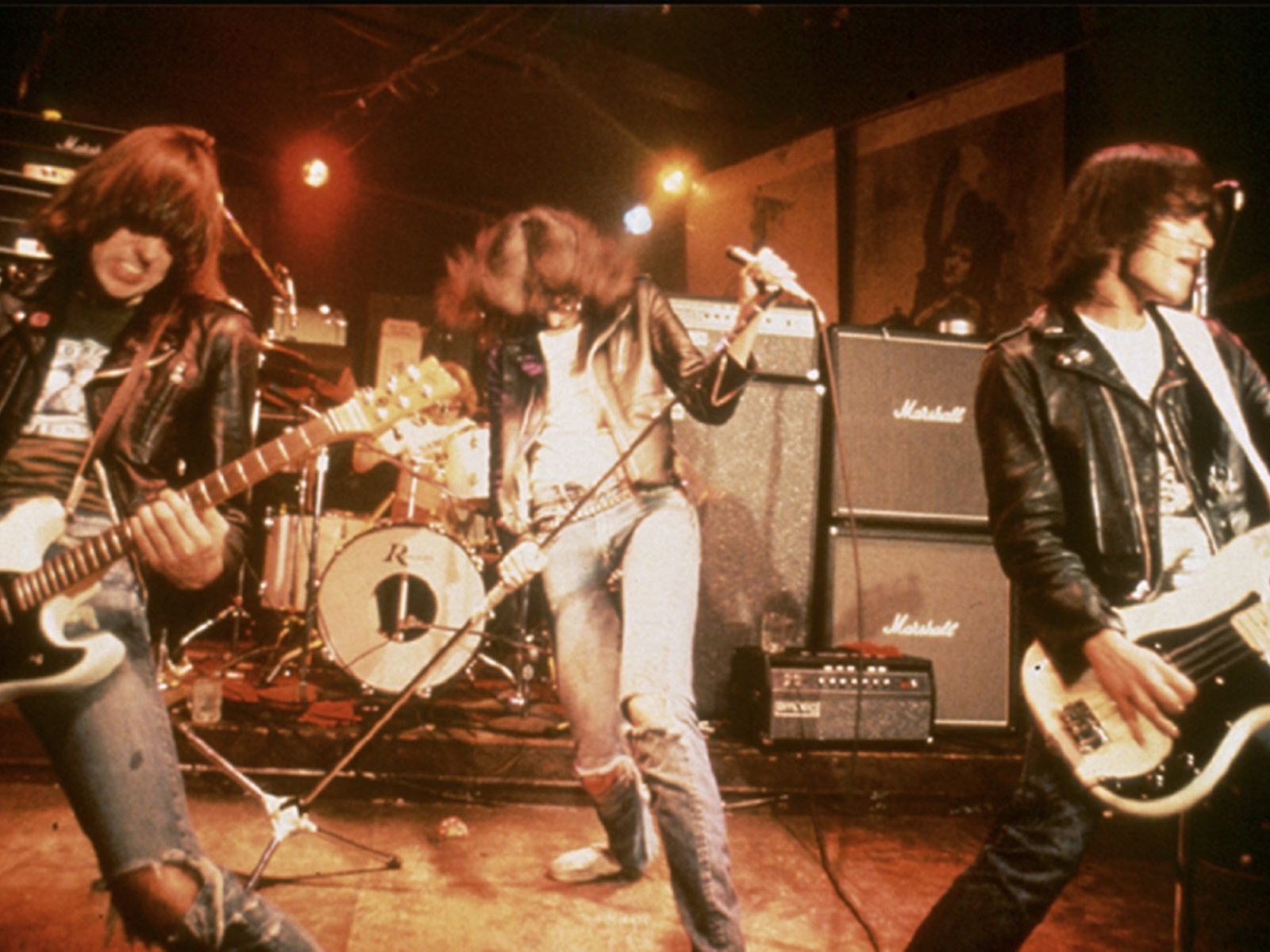 Ramones in END OF THE CENTURY: THE STORY OF THE RAMONES, 2003 (END OF THE CENTURY), directed by JIM FIELDS and MICHAEL GRAMAGLIA. Copyright CHINAGRAPH. Credit: CHINAGRAPH / Album