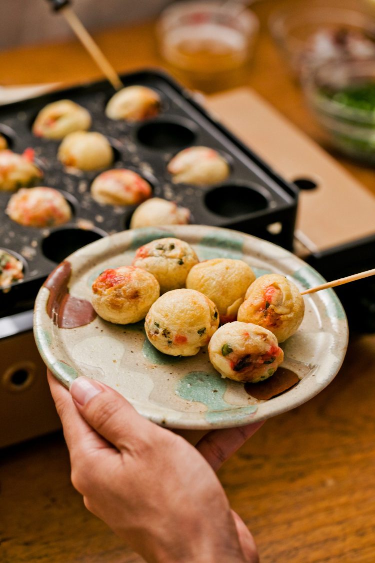 出汁と小麦粉で、味わい深いたこ焼きを。