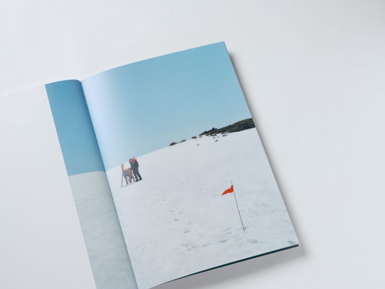 「WOOLRICH OUTDOOR LABEL」による写真集『WISH YOU WERE HERE YUZA』をチェック。