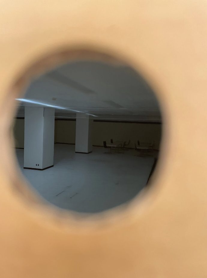 ある身体的な「のぞき部屋」