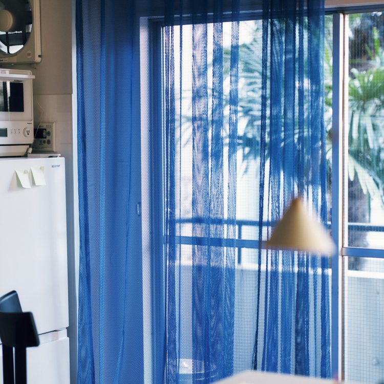 カーテンを〈クヴァドラ〉にしてみたら。