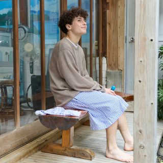 〈COMME des GARÇONS SHIRT〉のバギーショーツをはいて銭湯を満喫する、春の一日。