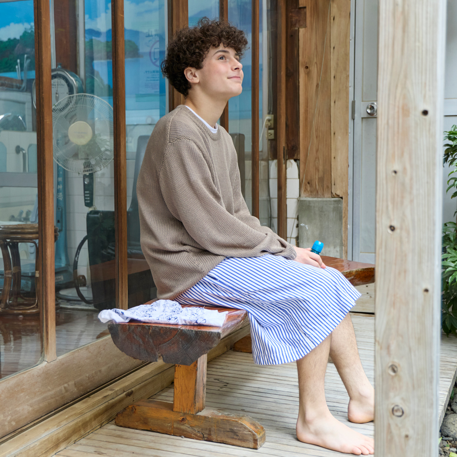 〈COMME des GARÇONS SHIRT〉のバギーショーツをはいて銭湯を満喫する、春の一日。