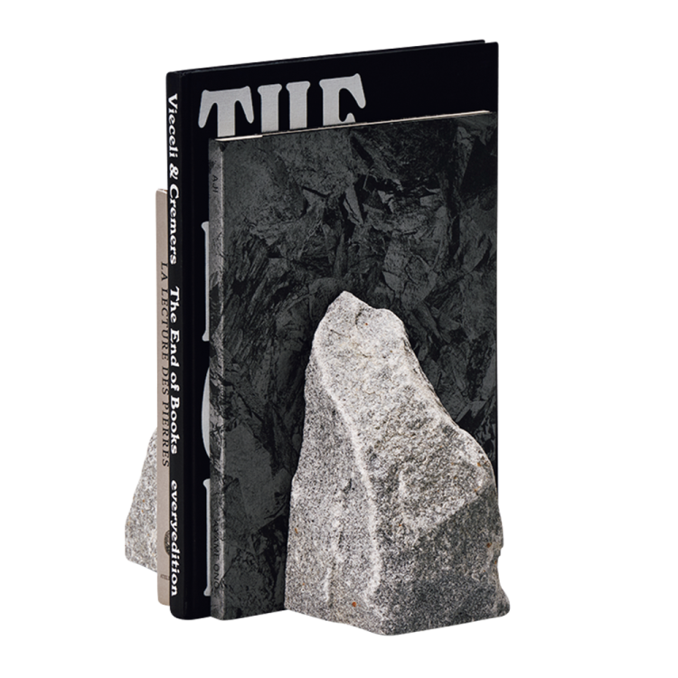 石に、胸キュン。