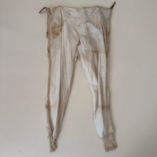 【#4】ボロボロの水着？