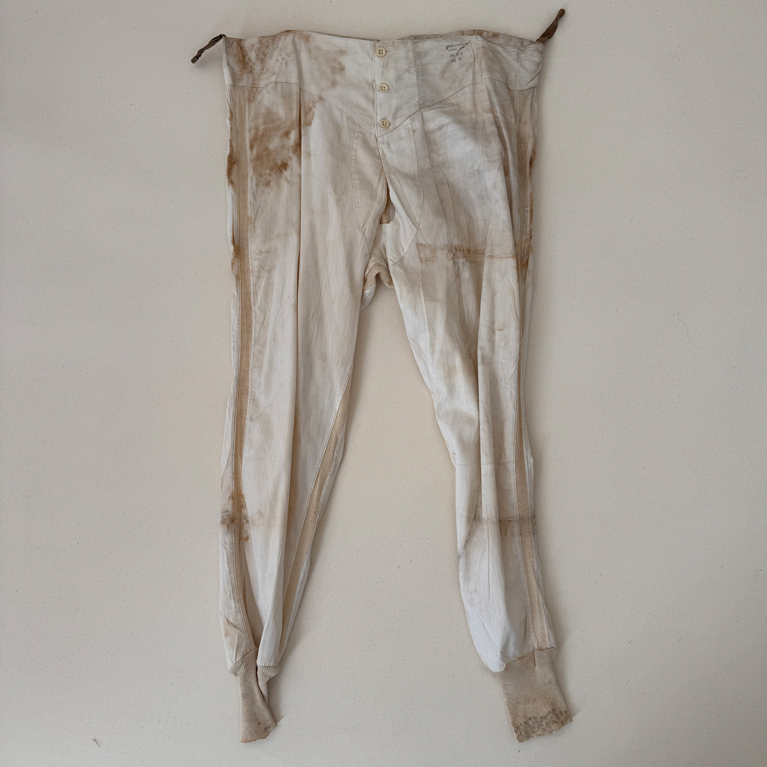 【#4】ボロボロの水着？