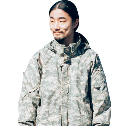 無地Tみたいなセダン。